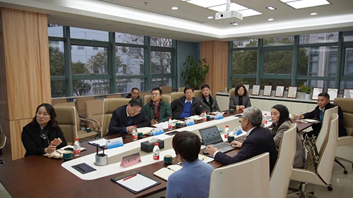 上海市浦东新区政府党组成员、副区长吴强，浦东新区科经委副主任李晓亮，张江管理局副局长吴俊，张江集团副总经理王凯荣等调研人生就是博