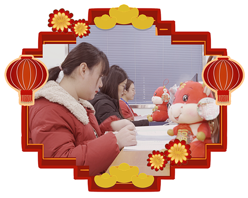 少年自知韶光贵，策马扬鞭自奋蹄